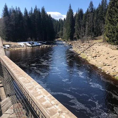 Utulny S Terasou Na Sumave V Malebne Vesnicce * 프라실리